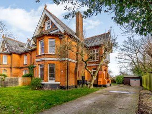 House for sale in Aldershot, Hampshire