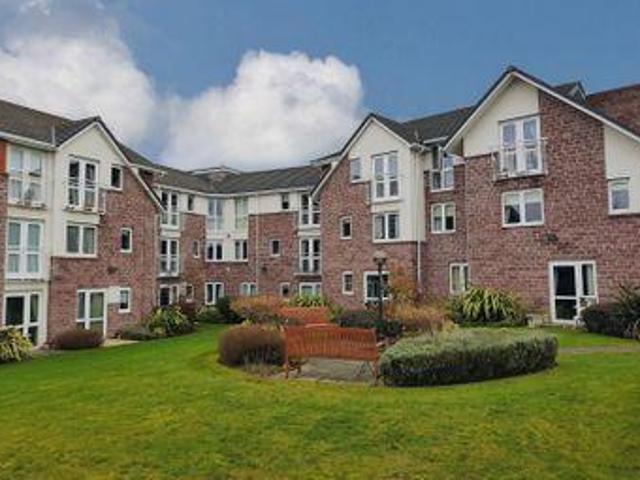 House for sale in Rossmore, Cheshire