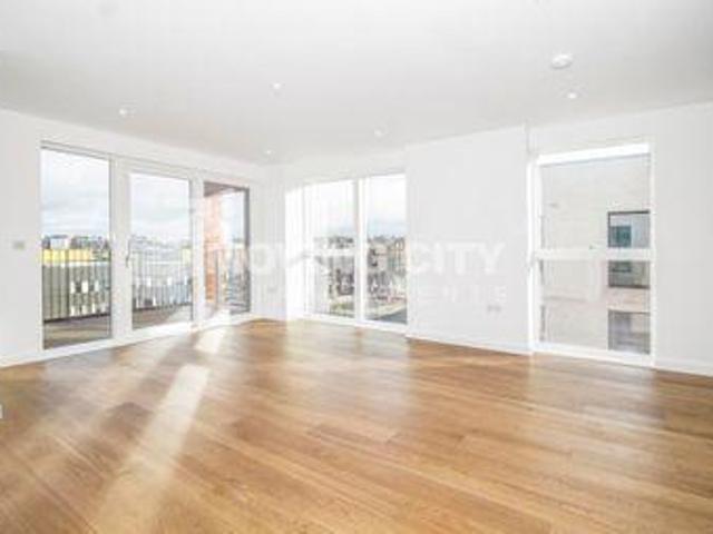 House for sale in Edgware, Greater London