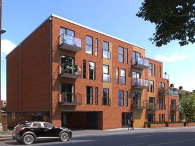 House for sale in New Malden, Greater London