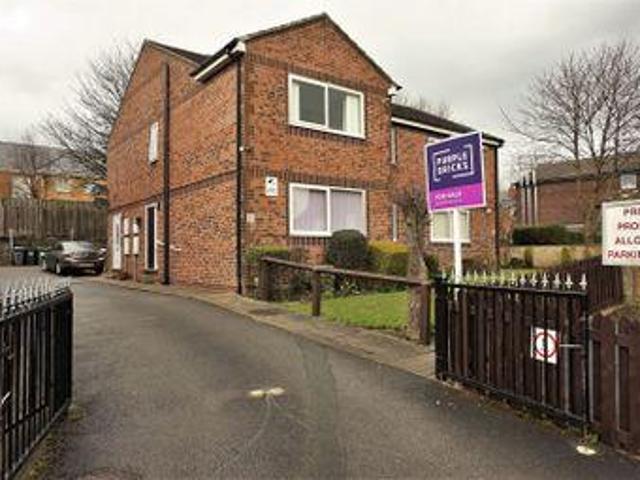 House for sale in Dewsbury, West Yorkshire