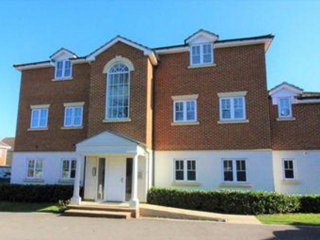 House for sale in Heol-las, Surrey