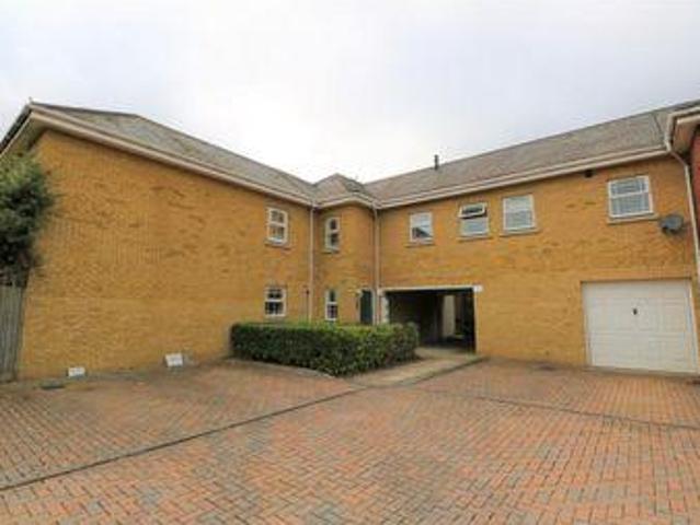 House for sale in Heol-las, Surrey