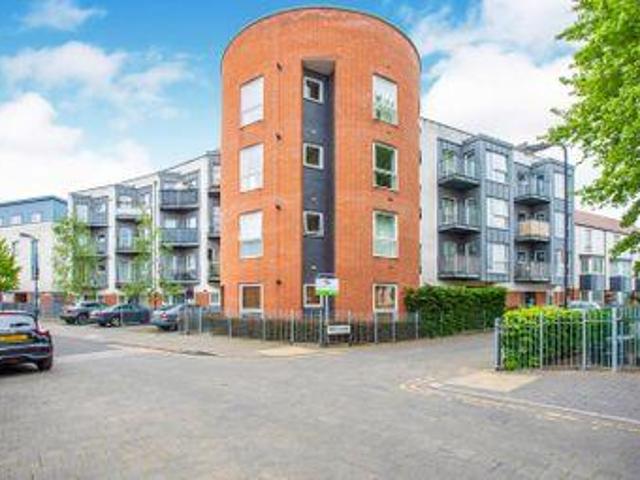 House for sale in Greater London