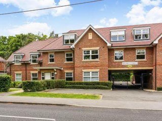 House for sale in Ascot