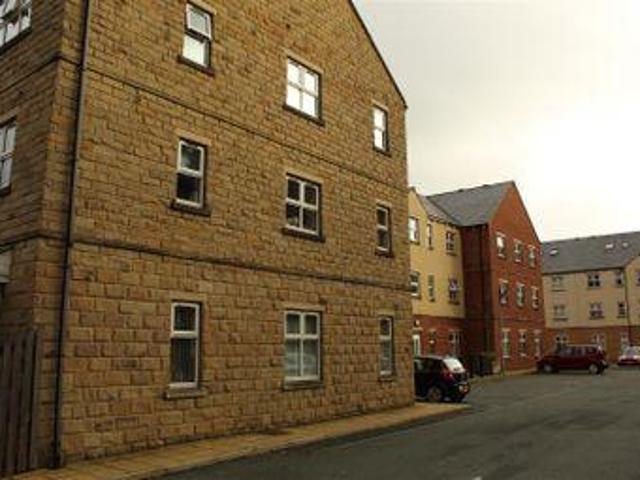 House for sale in Halifax, West Yorkshire