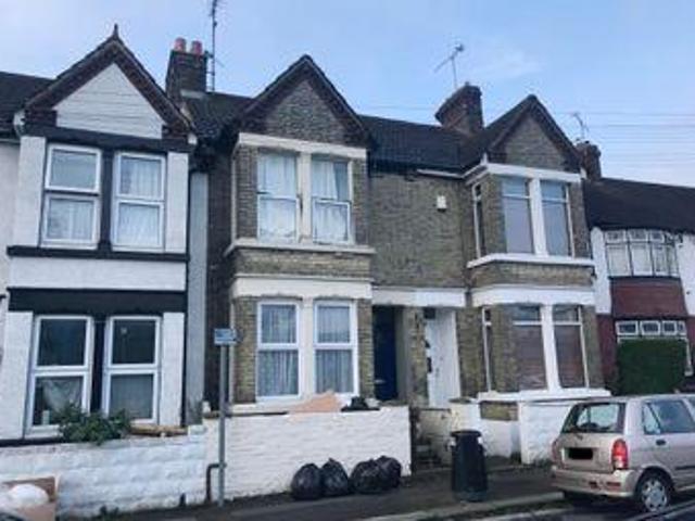 House for sale in Brompton, Gillingham