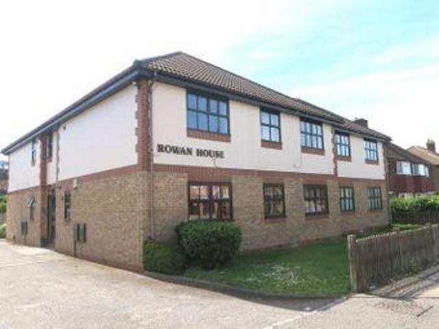 House for sale in London Borough of Hounslow, Feltham