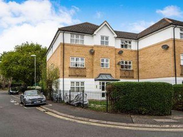 House for sale in Isleworth, Greater London
