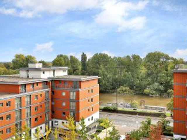 House for sale in Brentford End, Greater London