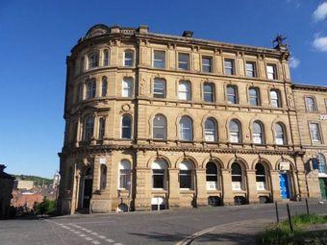 House for sale in Dewsbury, West Yorkshire