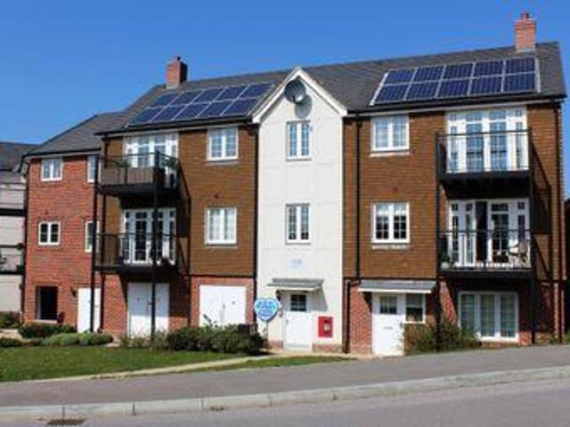 House for sale in Fleet, Hart