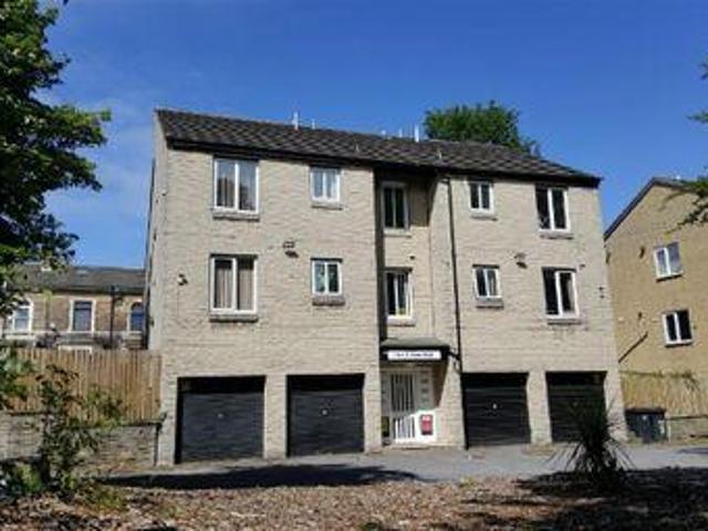 House for sale in Halifax, West Yorkshire