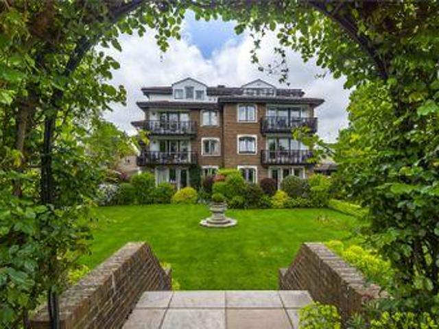 House for sale in Twickenham, Greater London