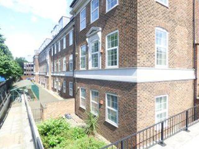 House for sale in Brentford End, Greater London