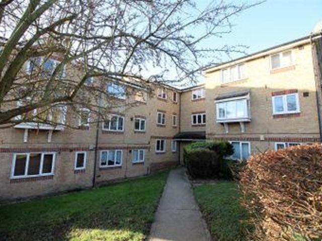 House for sale in Purfleet, Essex