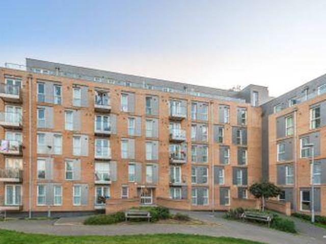 House for sale in Greater London