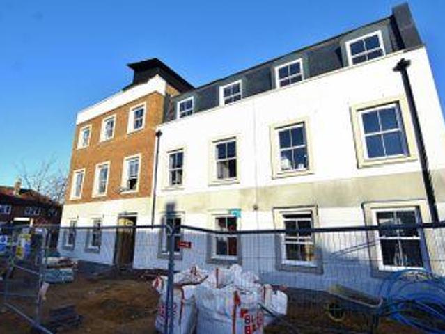 House for sale in Isleworth, Greater London