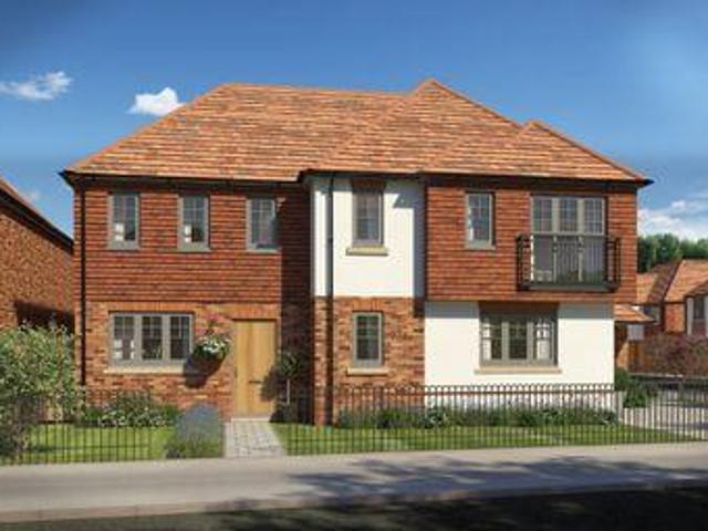 House for sale in New Malden, Greater London