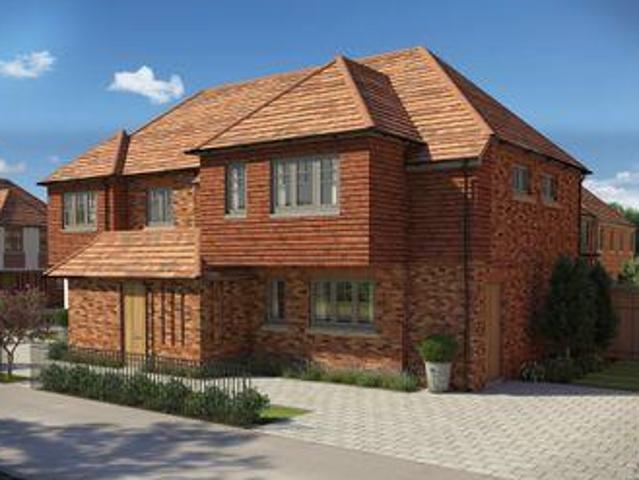 House for sale in New Malden, Greater London