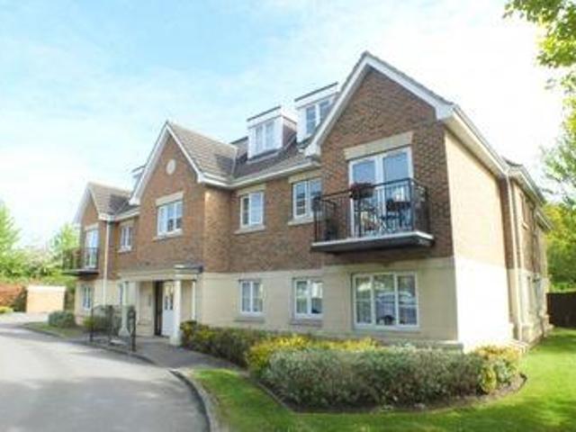 House for sale in Heol-las, Surrey