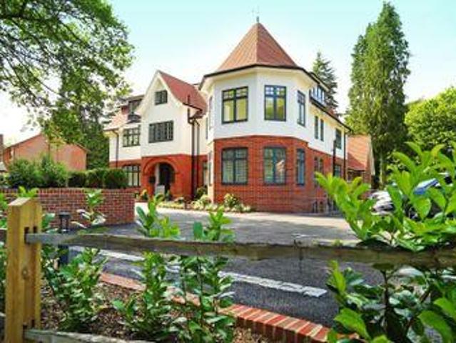 House for sale in Fole, Surrey