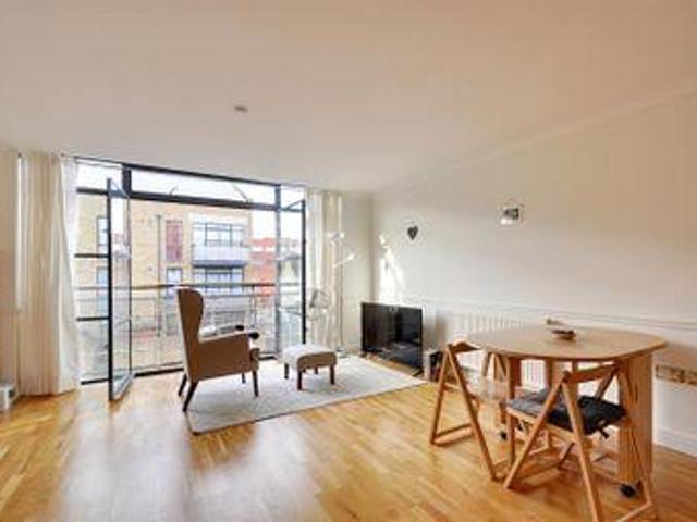 House for sale in Brentford End, Greater London