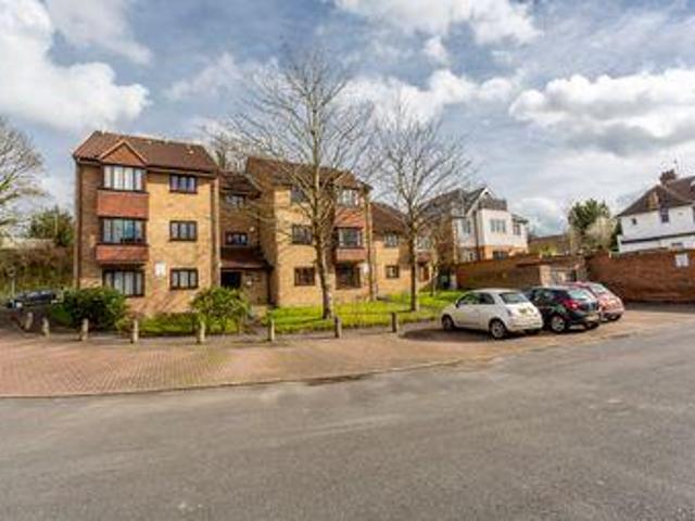 House for sale in Hillview, Surrey