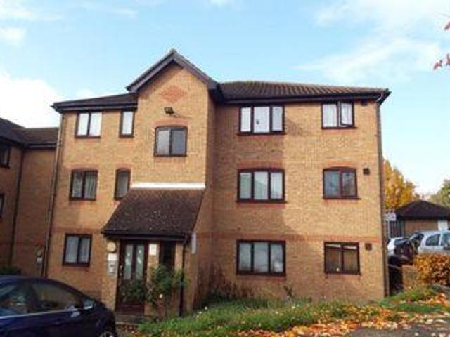 House for sale in Purfleet, Essex