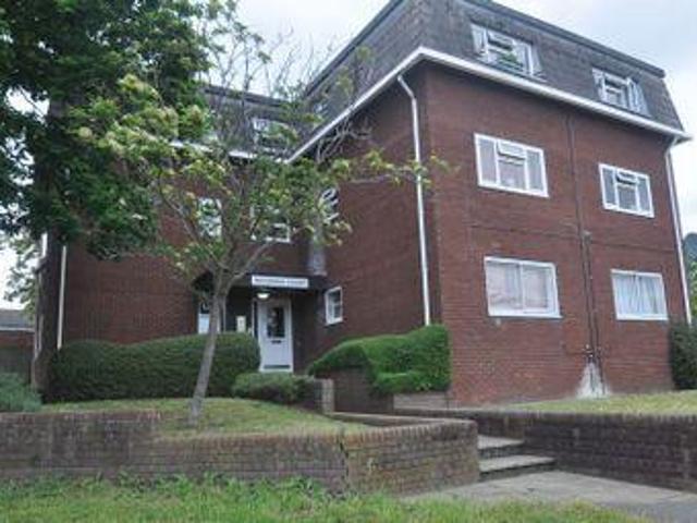 House for sale in Fleet, Hart