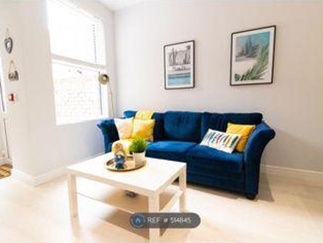 House for rent in Calderstones