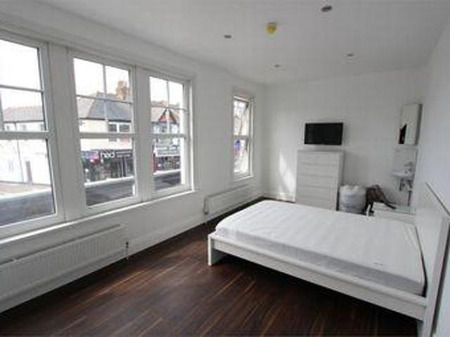 House for rent in Alton Barnes, Essex
