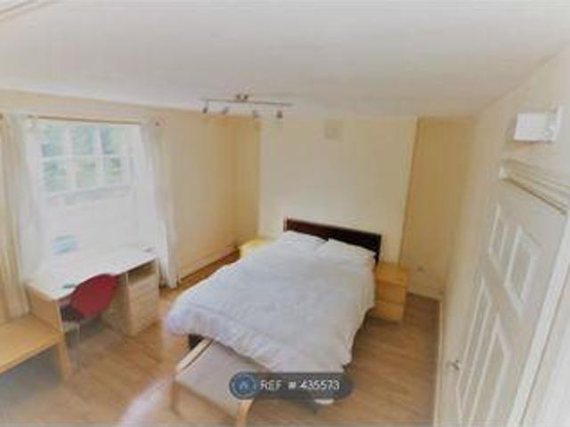House for rent in Lyons, Greater London