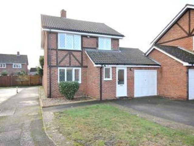 House for rent in Row Town, Surrey