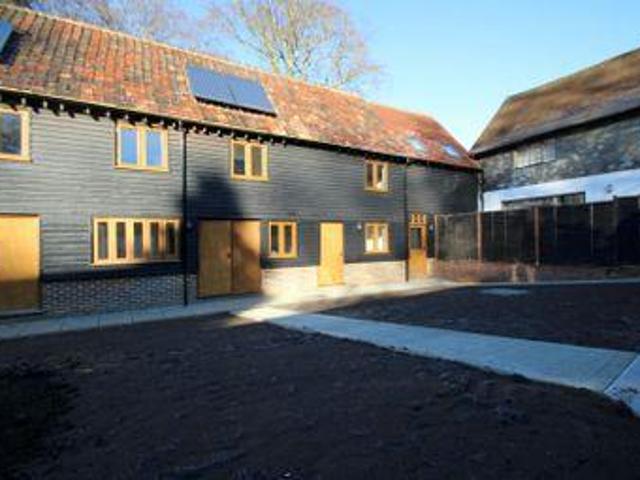 House for rent in Pachesham Park, Surrey
