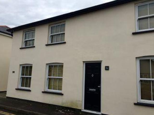 House for rent in Row Town, Surrey