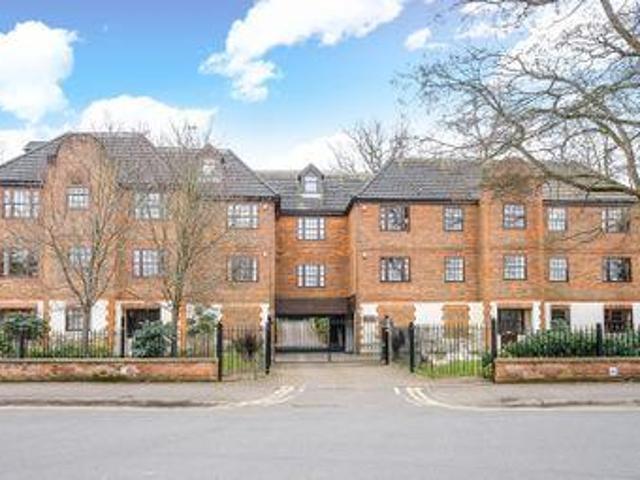 House for rent in Weybridge, Elmbridge