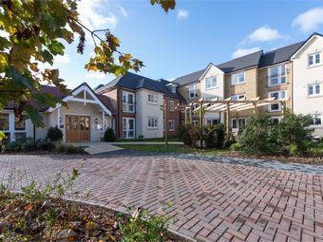 House for sale in Pachesham Park, Surrey