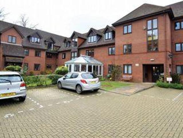 House for sale in Heol-las, Surrey