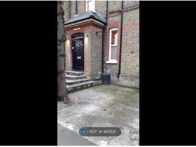 House for rent in Surrey