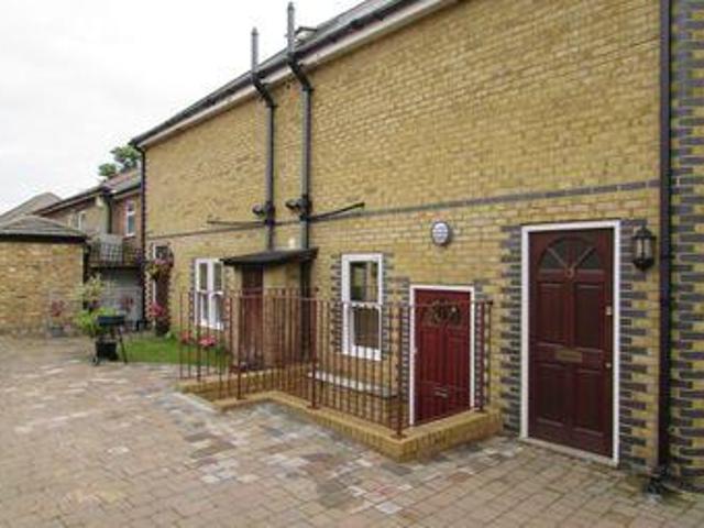 House for rent in Surrey