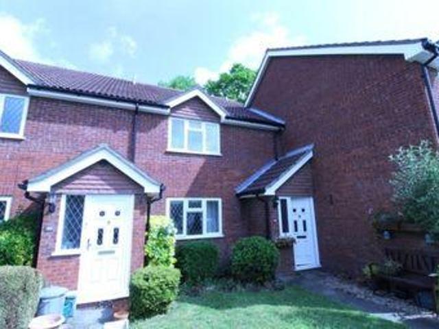 House for rent in Heol-las, Surrey