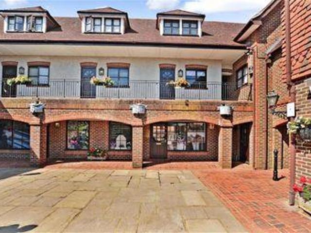 House for sale in Pachesham Park, Surrey