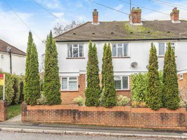 House for sale in Heol-las, Surrey