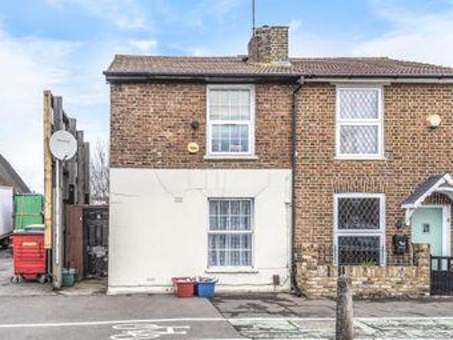House for sale in London Borough of Hounslow, Feltham