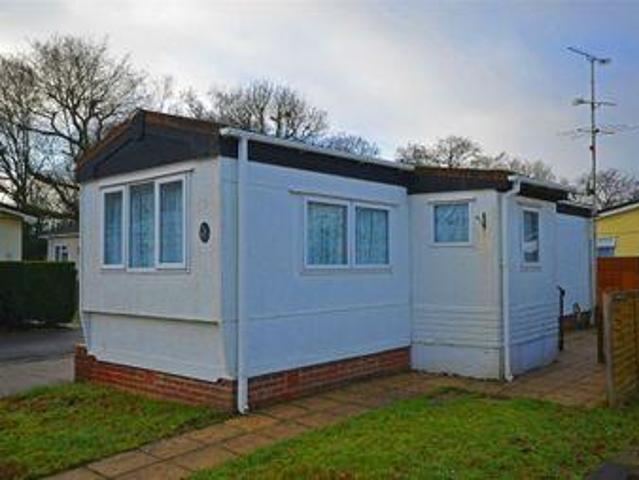 House for sale in Heol-las, Surrey