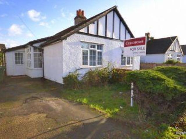 House for sale in Lower Halliford, Surrey