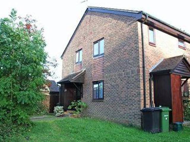 House for rent in Pachesham Park, Surrey