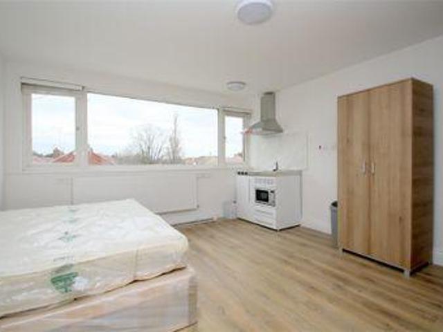 House for rent in Staines, Surrey