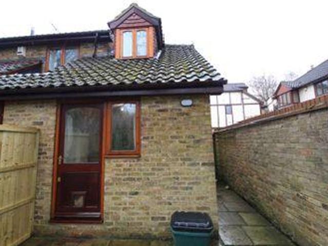 House for rent in Pouchen End, Hertfordshire